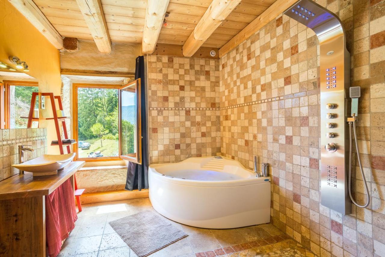 Les Esseroliettes Nature & Spa Arith Exterior photo